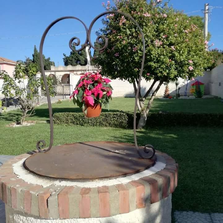 לינה וארוחת בוקר סירקוזה La Casa Delle Farfalle מראה חיצוני תמונה